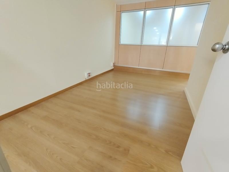 Foto 3166bdc0-3e26-4d78-85bf-06ed0f27e87a. Rent business premise with heating in Centre Sabadell