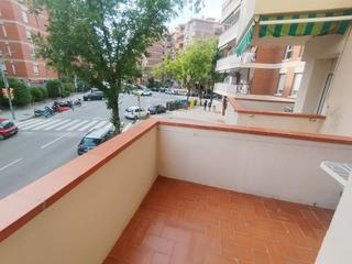Pis  Via aurlia. Piso amplio exterior muy buen situado