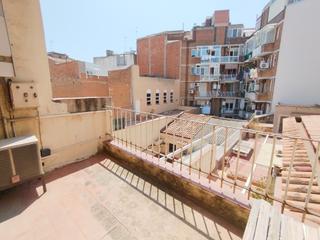 Pis  Carrer de sant jaume. Oportunitat pis amb balc al costat e l'ajuntament