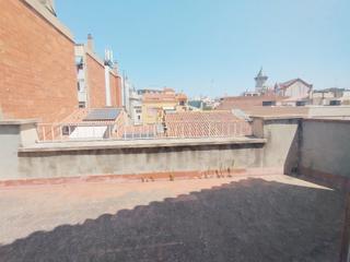Attique à Centre. Atic amb petita terrassa a la millor zona