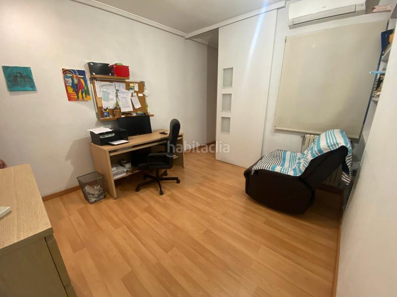 Foto b6472966-a34c-4719-9754-33fa31e395c6. Semi detached house with heating parking in Can Rull Sabadell