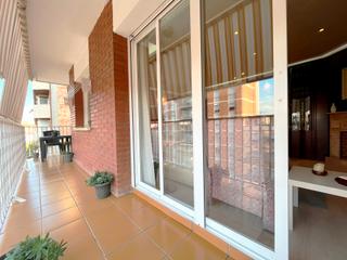 Appartement  Passeig d'espronceda. Oportunidad. pisazo amplio cerca de barbera