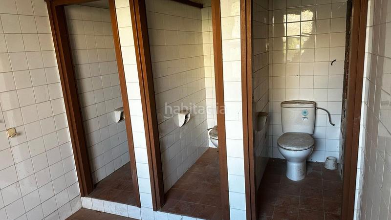 Foto 46a3b285-66f5-450b-a8eb-079d79671b84. Local comercial local educativo con gran patio en Sabadell