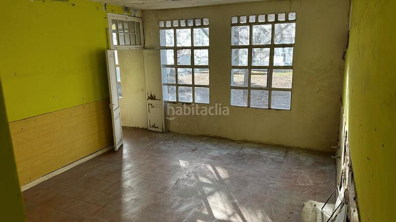 Foto 664bf5c8-05d5-4c2a-8f3a-61bf3fd8dee7. Local comercial local educativo con gran patio en Sabadell