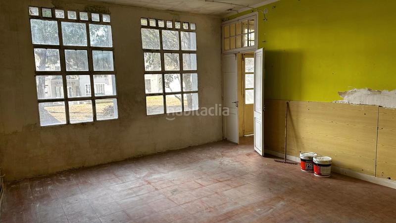 Foto 7e8f6971-99a9-4af4-93d4-1a9f9d34c0a6. Local comercial local educativo con gran patio en Sabadell