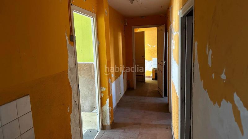 Foto e8271c85-323f-4ea8-a55b-33681ef193a5. Local comercial local educativo con gran patio en Sabadell