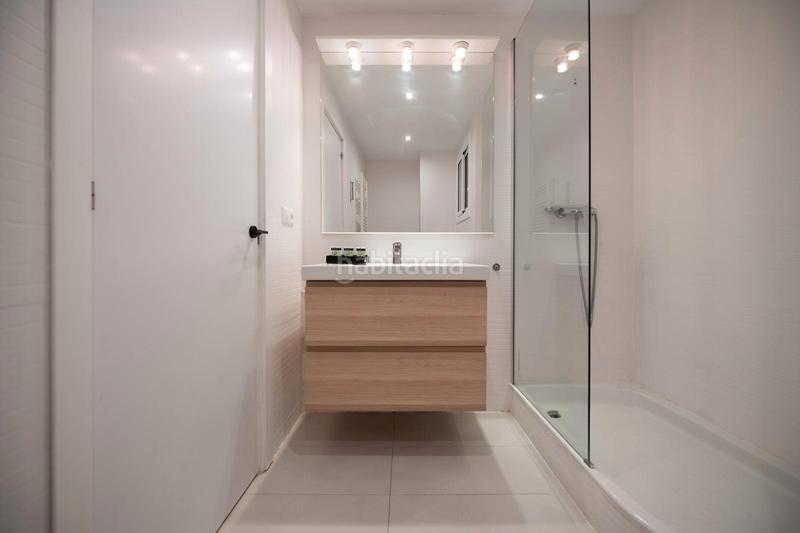 Foto 048e6463-1209-4303-8890-6a0bc21ab786. Erdgeschoss mit heizung in Baixador Castelldefels