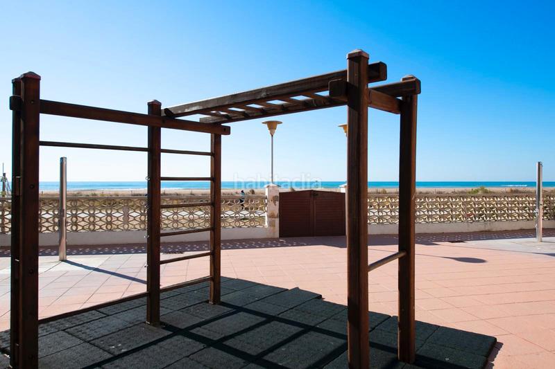 Foto f6912774-5271-4382-b4e3-5fc41cd3820a. Erdgeschoss mit heizung in Baixador Castelldefels