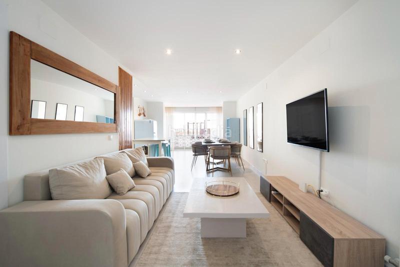 Foto fe75752f-8f2b-41b8-adfb-b0afb41ef421. Erdgeschoss mit heizung in Baixador Castelldefels