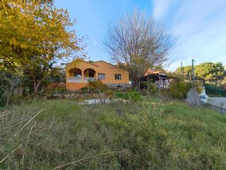 Chalet  Carrer serra del cadí. Oportunidad. casa 4 vientos con piscina