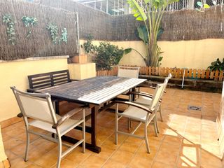 Ground floor  Carrer de alguersuari i pascual. Planta baixa amb terrassa, oportunitat