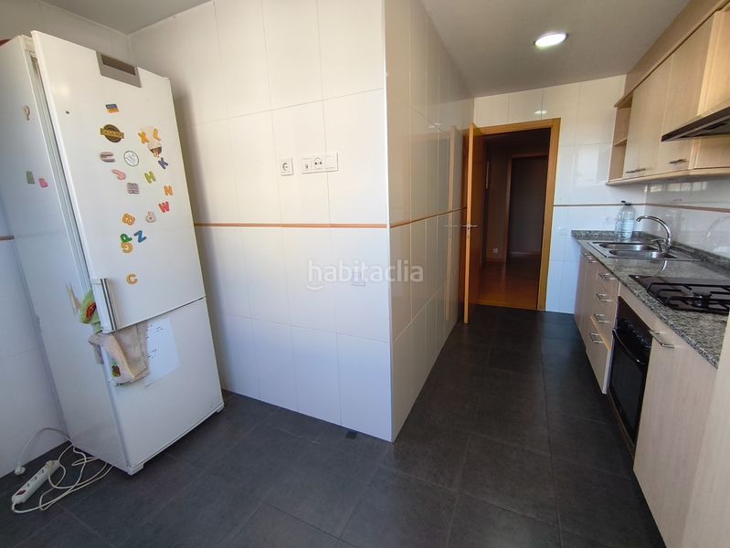 Foto b6bee404-e679-4b79-a33e-c74855322bcb. Pis amb calefacció aparcament piscina a Can Llong Sabadell