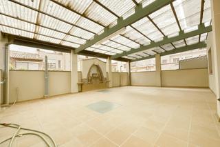 Location Appartement à Centre. Pis de 4 habitacions al centre de vic