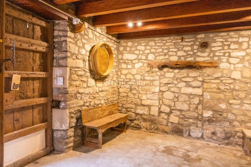 Foto 254b49ba-cee9-4d20-b22c-b2938a353cb7. Miete bauernhof mit heizung parking in Balenyà