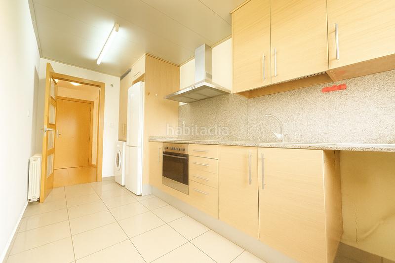 Foto e4227c5b-579a-4a2c-ad21-99263d6e0c9c. Piso pis de 3 habitacions en venda en Caputxins-Ambulatori Vic