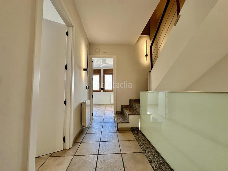 Foto 4f32edce-eda8-4ff7-b033-45e3cc5f3d49. Casa a schiera con riscaldamento parcheggio in Nord Vic