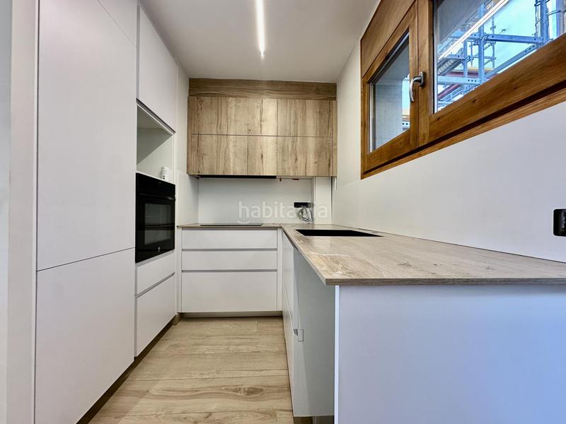 Foto 80026f2b-a288-423b-9b03-69336d405a1c. Casa a schiera con riscaldamento parcheggio in Nord Vic