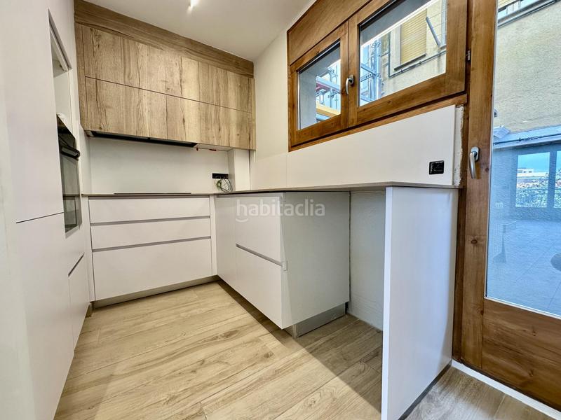 Foto b3a6ab9c-b7a2-41cc-80e2-88b5c406fa7e. Casa a schiera con riscaldamento parcheggio in Nord Vic