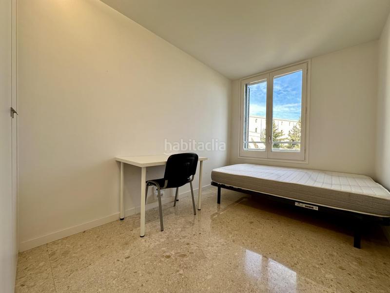 Foto c21011ae-b0ac-4f72-b35b-03166f9aeca9. Rent flat with heating in Centre Vic