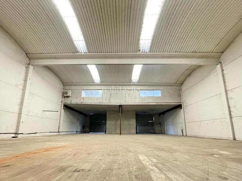 Foto 0649fe7e-e07e-4f49-9b26-14237df5f3d5. Lloguer nau industrial a Gurb