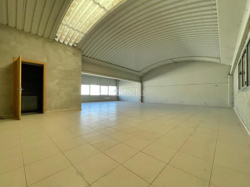 Foto 5c084c3a-b0d6-451d-b5a6-92784660fbb2. Lloguer nau industrial a Gurb