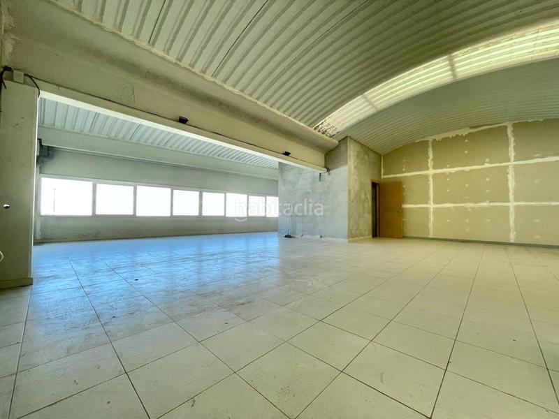 Foto 681859d2-0803-4019-8bde-a59a2f57a5ce. Lloguer nau industrial a Gurb