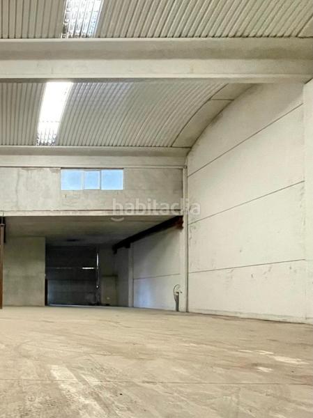 Foto df1cc0b5-d4b0-45dc-a6d3-6f7948c14a46. Lloguer nau industrial a Gurb