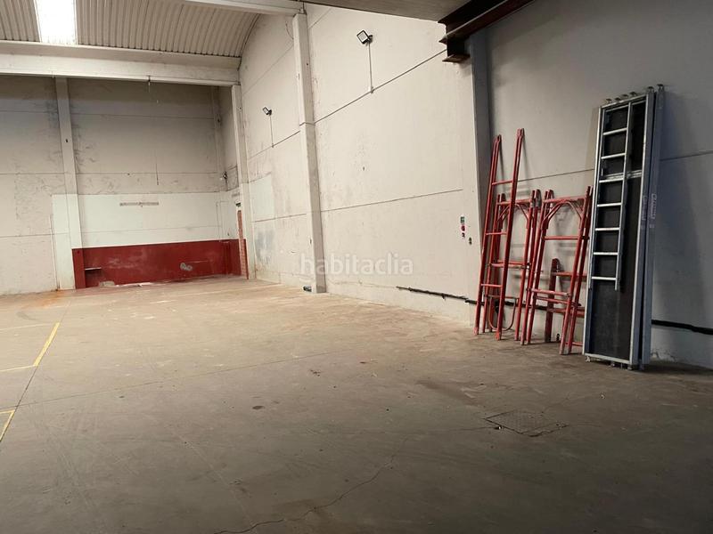 Foto f5112e09-2d56-49df-8ce1-2403af6d8f4f. Lloguer nau industrial a Gurb