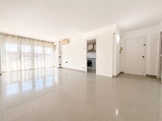 Rent Apartment in Nord. Pis en lloguer al centre de vic
