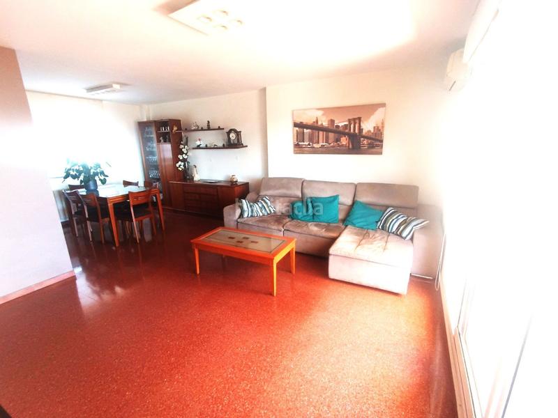 Foto 0bce5c39-2e9f-41bb-a27e-651a672109eb. Àtic amb calefacció a Llefià Badalona