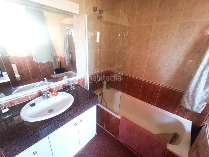 Foto 0ebca733-a558-4dd3-bfe1-fe1a56485600. Àtic amb calefacció a Llefià Badalona