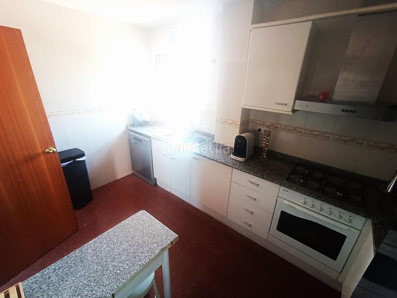 Foto 4954ac57-1f5b-4518-b1f9-2de8c39a6e7d. Àtic amb calefacció a Llefià Badalona