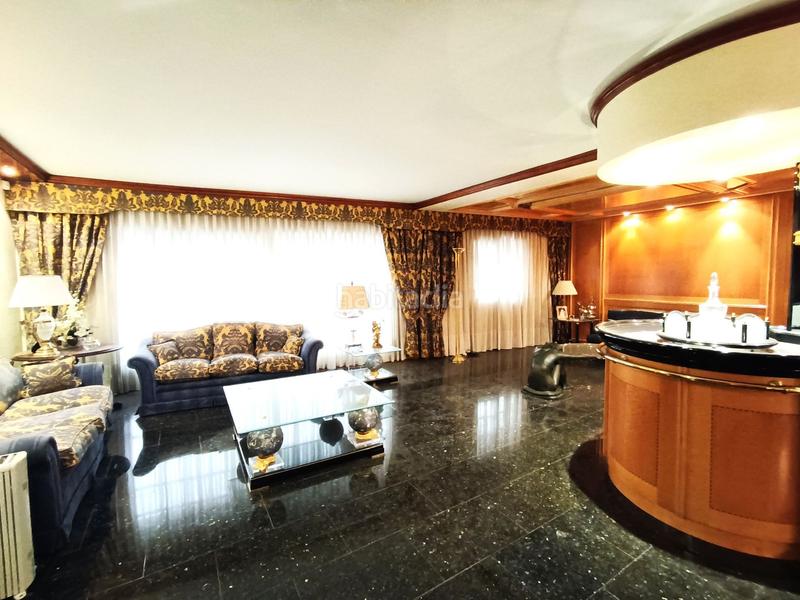 Foto 04518898-c814-421b-9ba6-6eb4dd36df50. Dachwohnung mit heizung parking in Centre Badalona