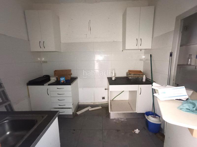 Foto ac9ac8b8-1028-4266-9d4a-326a6da57416. Business premise in El Raval Santa Coloma de Gramenet