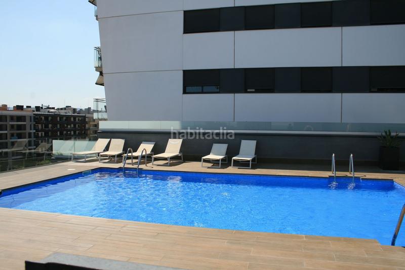Foto eb6aba71-f27d-42d3-bfdd-1e33d17ff5bc. Dúplex espectacular dúplex con 3 terrazas en el canal puerto dePortivo en Badalona