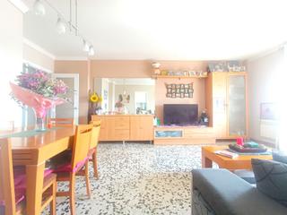 Etagenwohnung  Alfons xiii. Pisazo de cuatro habitaciones y 2 baños junto al metro