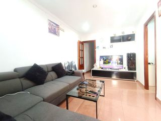 Pis  Santiago. Oportunidad en barrio de artigas  piso de 3 habitaciones listo p