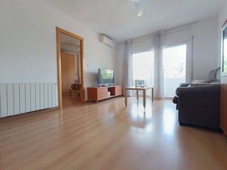 Pis  Mena. Listo para entrar a vivir y disfrutar de un hogar lleno de luz y