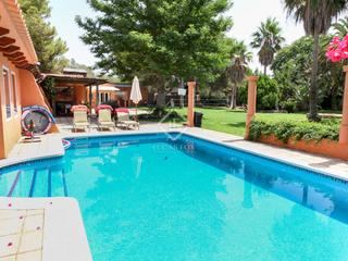 Masia a Llucmaçanes. Preciosa casa de campo de 4 dormitorios a un paso de maó en lluc