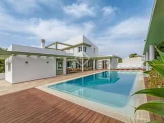 Chalet à Ciutadella. Espectacular villa de 4 dormitorios con licencia turística en ve