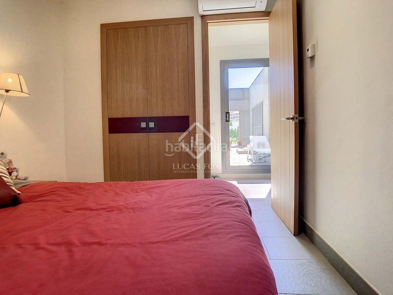 Foto 629e46be-e5fa-4387-bb6c-8f401c0a20c3. Xalet amb calefacció aparcament piscina a Dalt Sant Joan-Plaça Eivissa Maó