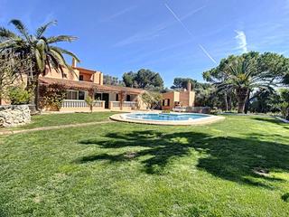 Masia a Llucmaçanes. Casa de campo con producción de vino propio en venta en sant llu