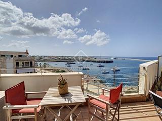 Attique à Ciutadella. En venta fantástico ático en ciutadella menorca, con dos dormito