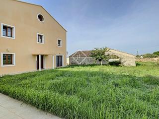 Masia a Ciutadella. Casa de campo de 3 dormitorios en venta en el casco urbano de ci