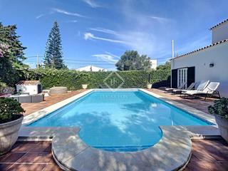Xalet a Llucmaçanes. Villa en excelentes condiciones y muy espaciosa con 4 dormitorio