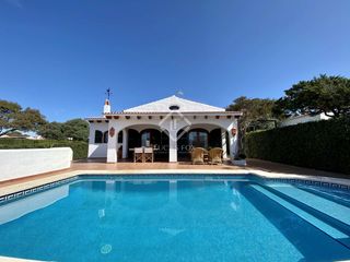 Rent Chalet in Cala en Blanes. Villa de 3 dormitorios con vistas al mar en alquiler de temporad