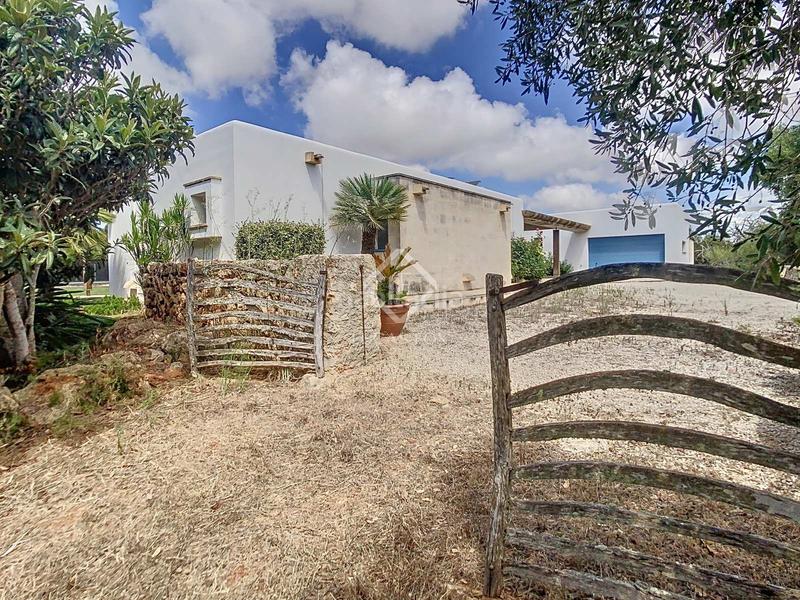 Foto 3db8aff1-d09c-46fd-a396-cc0948f0cbbd. Xalet amb calefacció aparcament piscina a Sant Lluís-s´ullestrar-torret Sant Lluís