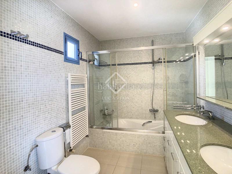 Foto 5592a21a-93a0-47fe-b3cb-c6de1252bf00. Xalet amb calefacció aparcament piscina a Sant Lluís-s´ullestrar-torret Sant Lluís