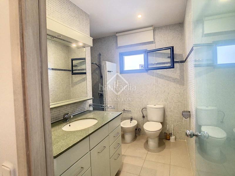 Foto 91a97b6a-0ad2-445c-8515-b62c6b8a377f. Xalet amb calefacció aparcament piscina a Sant Lluís-s´ullestrar-torret Sant Lluís