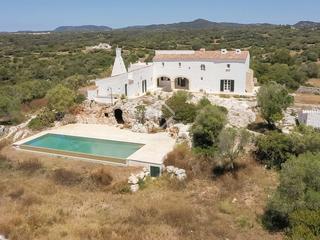 Masia a Alaior Poble. Impresionante finca rústica con una casa de época y acceso al ma